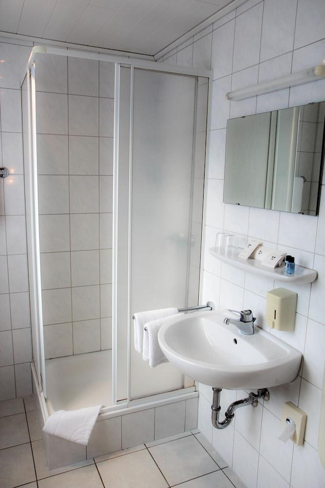 Hotel Битбург Экстерьер фото