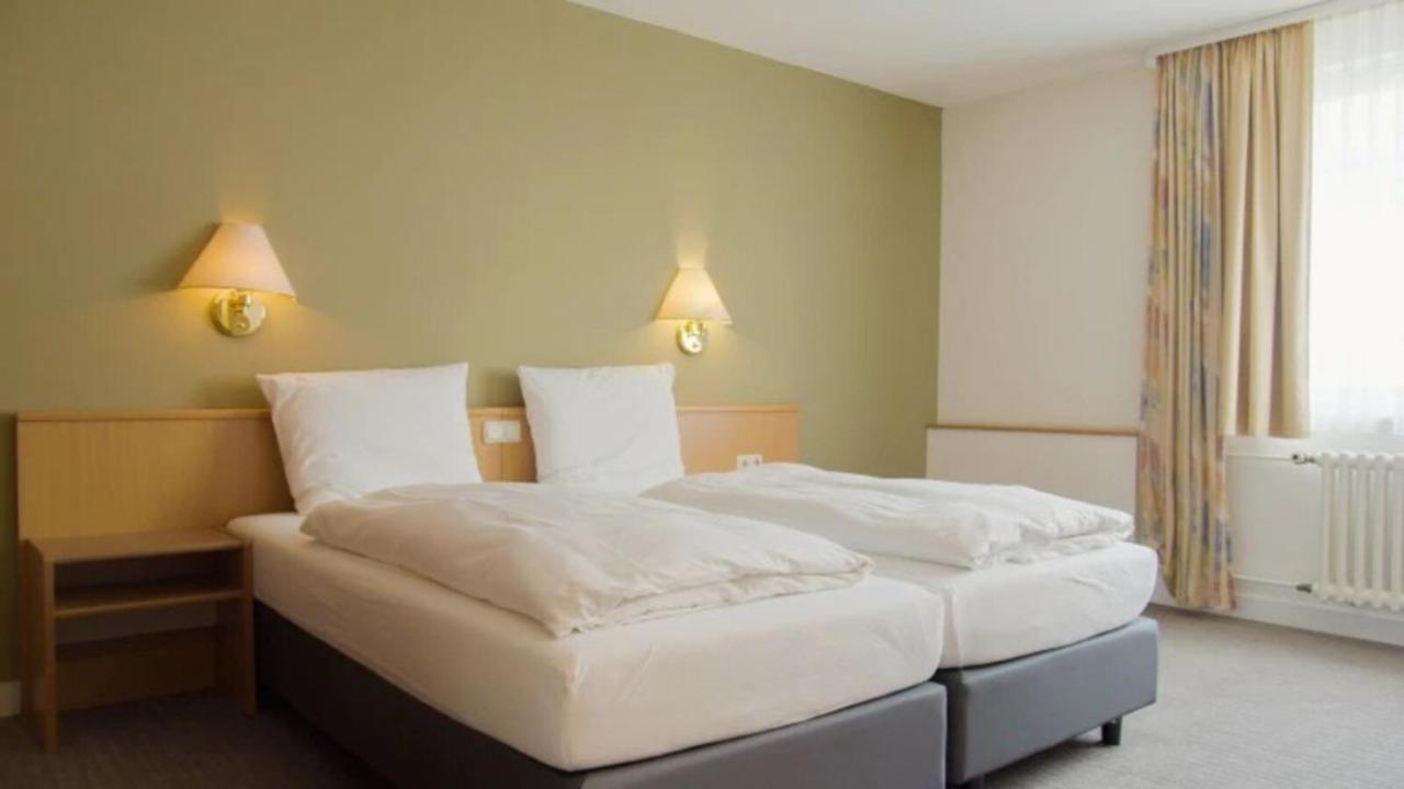 Hotel Битбург Экстерьер фото