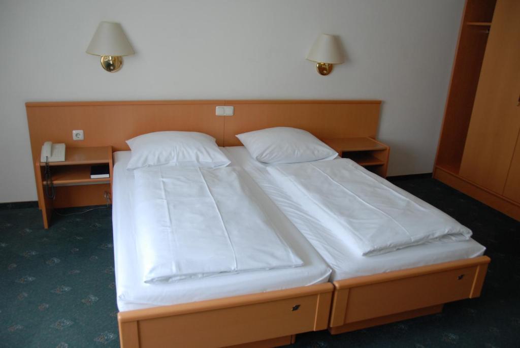 Hotel Битбург Номер фото